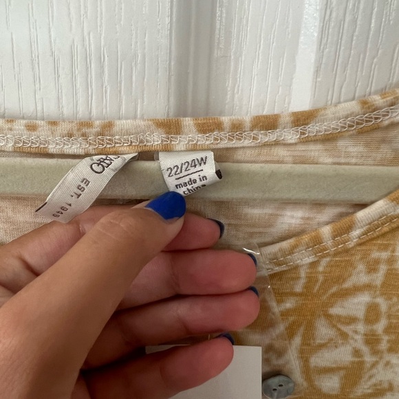 Women’s Yellow Blouse - Picture 6 of 7